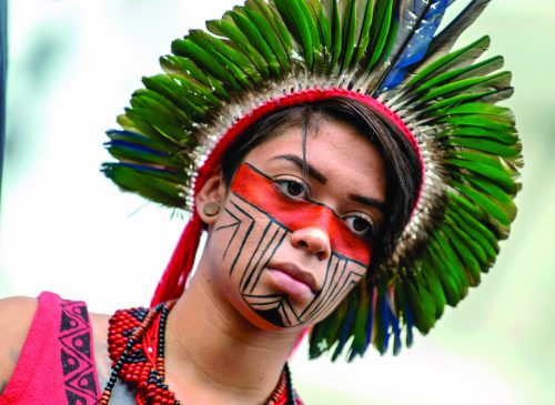 Artemisa Xakriabá, activista indígena por el clima perteneciente al pueblo xakriabá de Brasil.